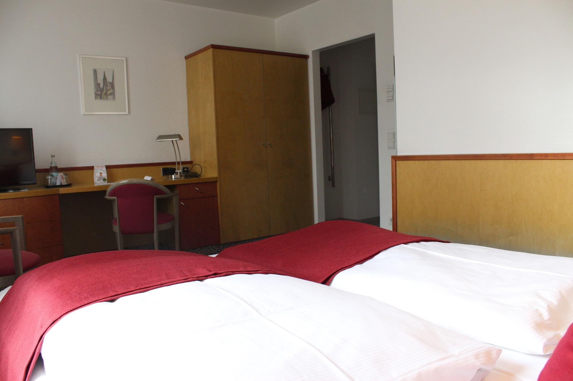 Leomar Hotel Улм Екстериор снимка