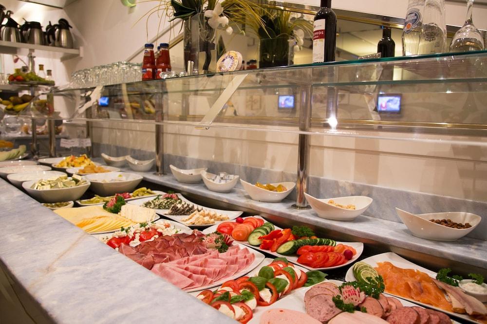 Leomar Hotel Улм Екстериор снимка